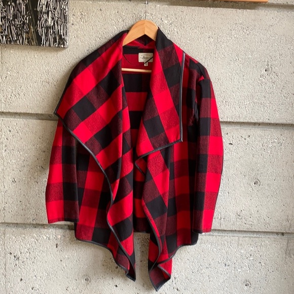 G.H. Bass & Co. Jackets & Blazers - G.H. Bass & Co Red Buffalo Plaid Open front Cardi